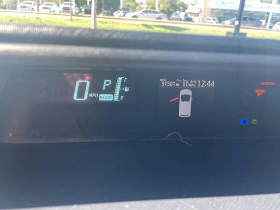 TOYOTA PRIUS C 2014 JTDKDTB36E1574321 image